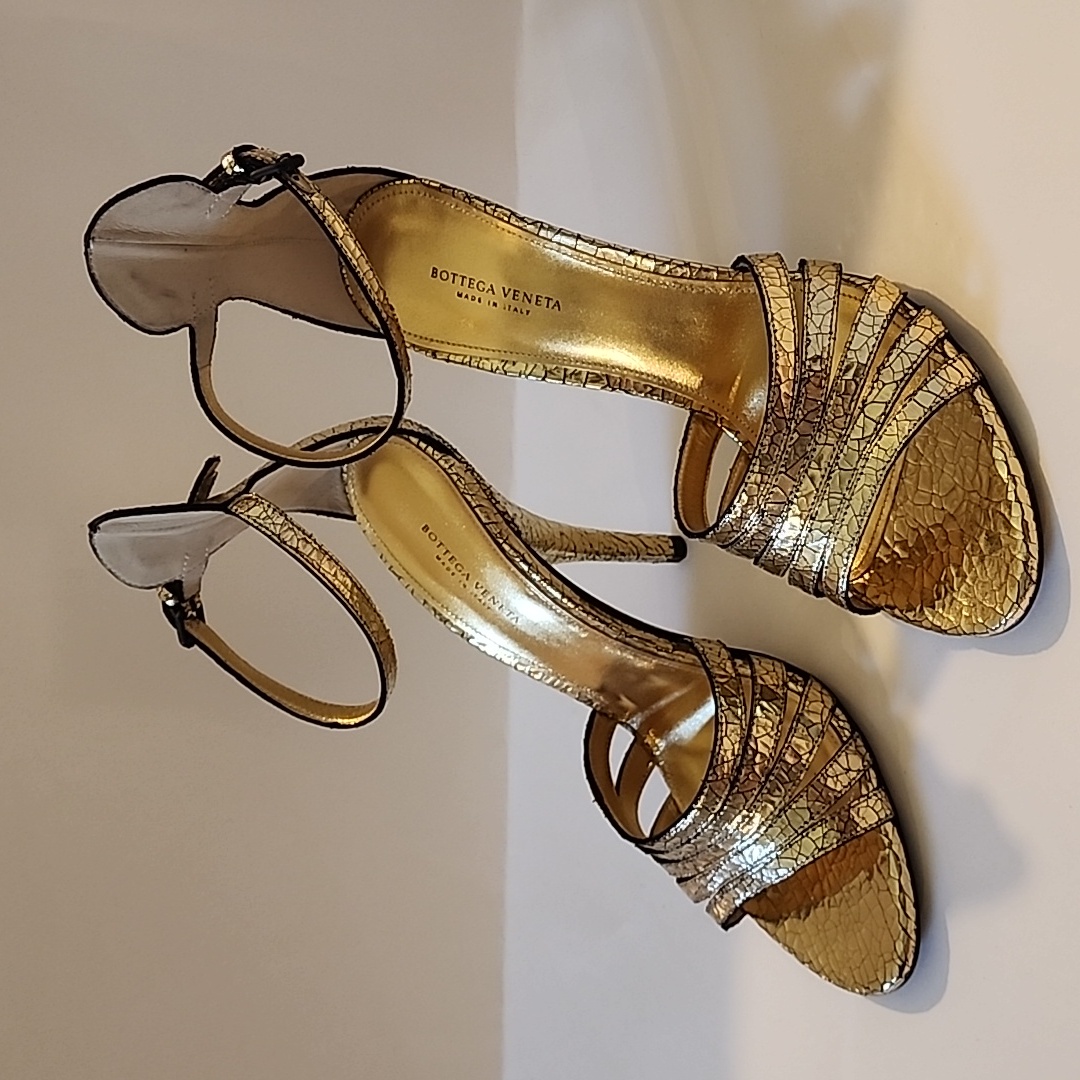 Bottega Veneta Size 39/ 9 Us, Cracked Bronze Shoes. New.